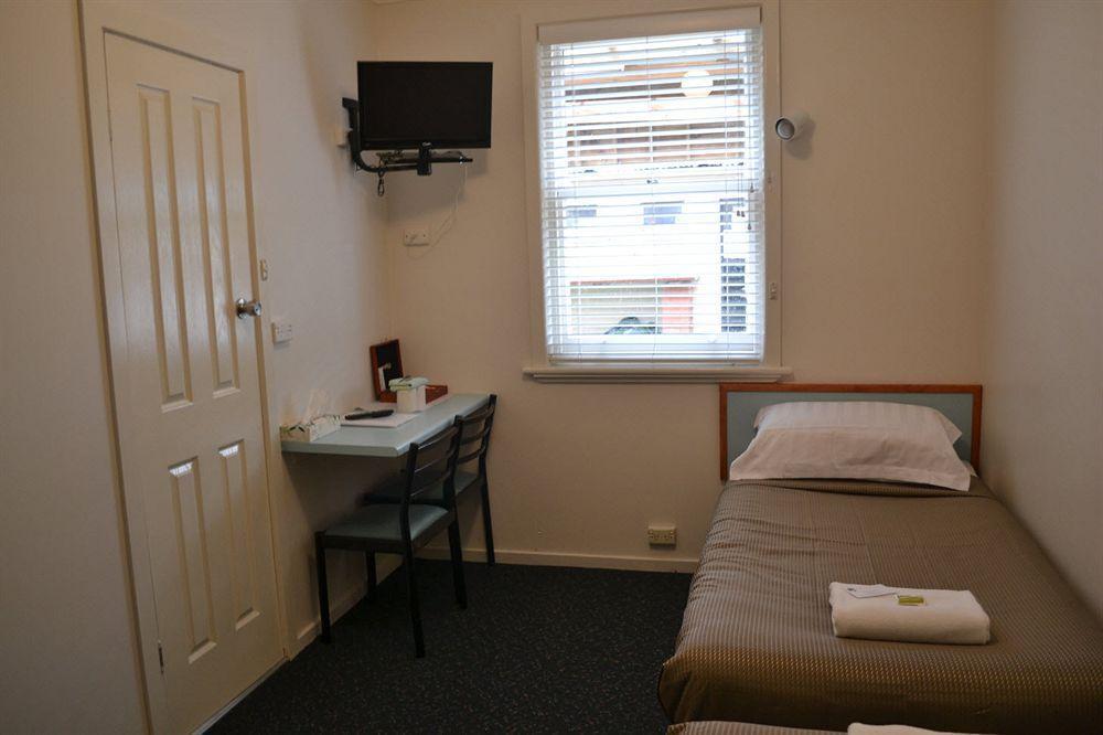 Hobart Tower Motel Екстер'єр фото