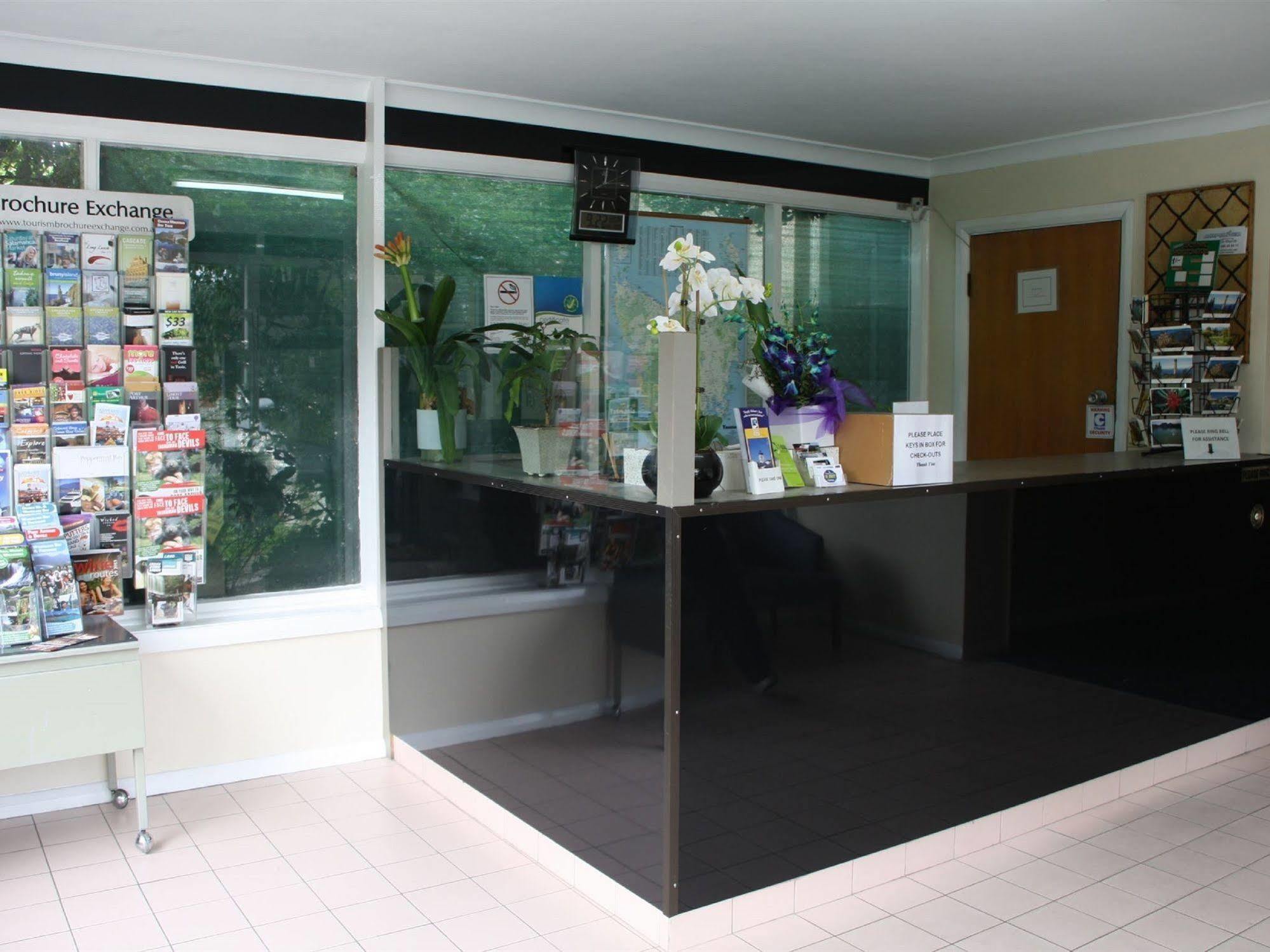 Hobart Tower Motel Екстер'єр фото